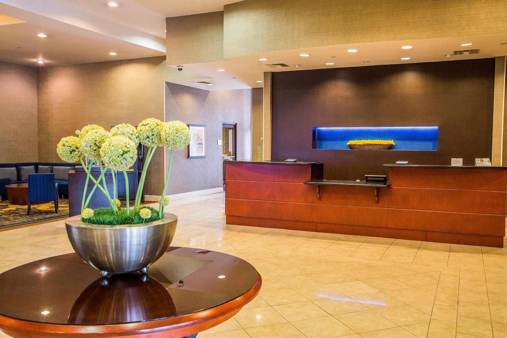 Courtyard By Marriott Los Angeles Pasadena/Monrovia Beltér fotó